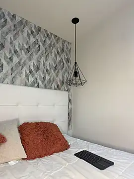 Snapshot of krisstenSantos chatting on February 2026 01:29:01 PM krisstenSantos online show from February 2026 01:29:01 PM