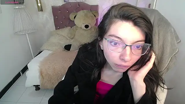 Snapshot of alllyson_ chatting on October 2025 07:45:01 PM alllyson online show from October 2025 07:45:01 PM