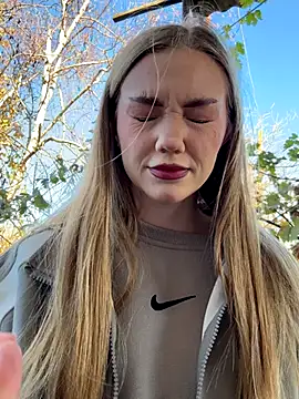 MilaMoone online show from November 2025 11:22:02 AM