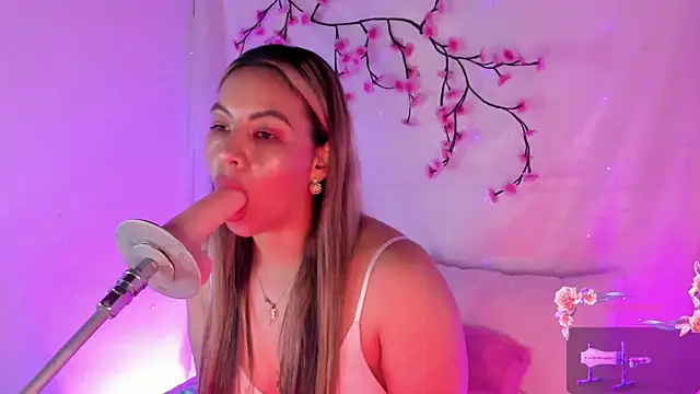 Snapshot of chubbyZoe chatting on October 2025 02:59:01 AM chubbyZoe online show from October 2025 02:59:01 AM