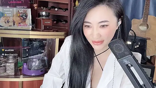 A-Lin-666 online show from September 2025 05:53:02 AM