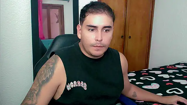Snapshot of Damian222_ chatting on September 2025 06:53:01 PM Damian222 online show from September 2025 06:53:01 PM