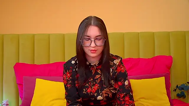 Snapshot of AnneAvery chatting on October 2025 06:11:01 AM AnneAvery online show from October 2025 06:11:01 AM