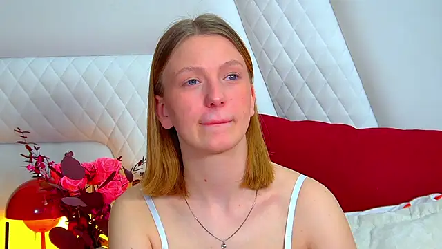 BeatriceBinoche online show from May 2026 06:46:02 PM