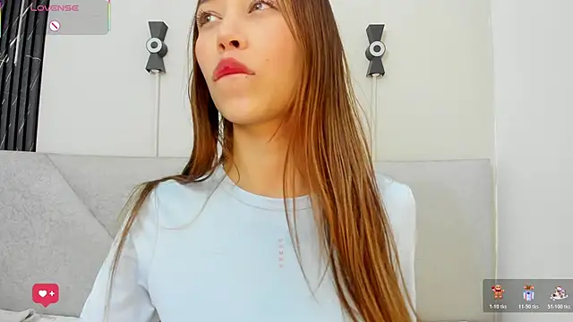 Naomi Rousse online show from December 2025 12:36:02 PM