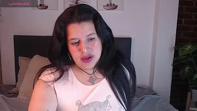 Snapshot of Andrea_secret_ chatting on November 2025 02:07:02 PM Andrea secret online show from November 2025 02:07:02 PM