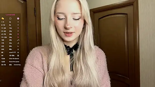 FridaAaberg online show from October 2025 08:09:01 AM