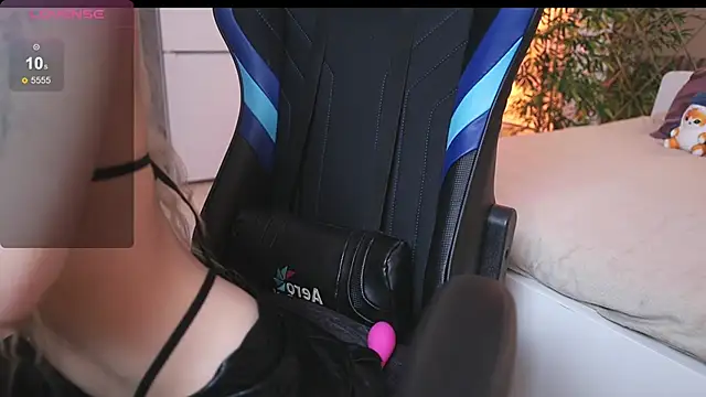 kissy kissi online show from October 2025 08:37:02 AM