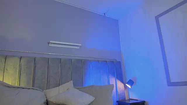 Peytonn Monroe online show from October 2025 12:30:01 PM