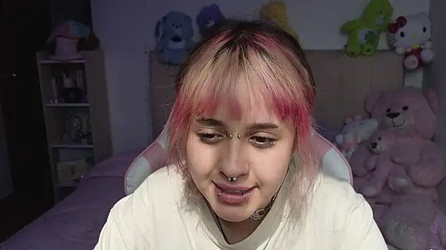 NekoWaifu online show from April 2026 02:19:01 PM
