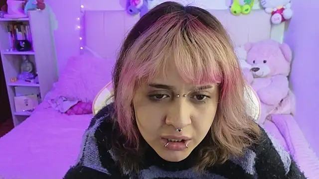 NekoWaifu online show from April 2026 02:58:02 PM