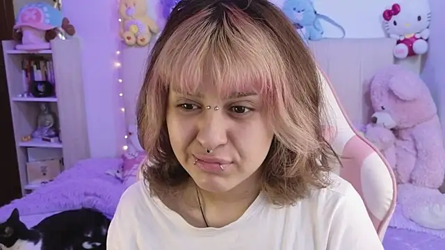 NekoWaifu online show from May 2026 02:24:02 PM