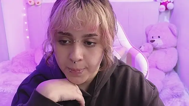 NekoWaifu online show from May 2026 02:11:01 PM