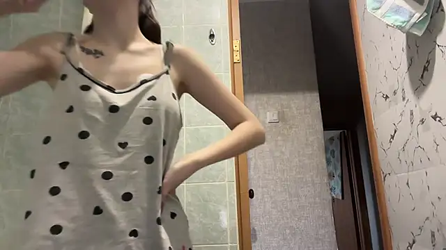 MargarettNewbie online show from October 2025 04:11:01 AM