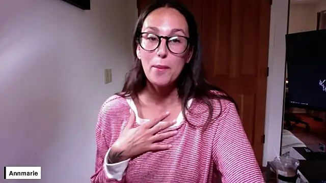 Snapshot of annmarieferrara chatting on September 2025 06:02:01 PM annmarieferrara online show from September 2025 06:02:01 PM