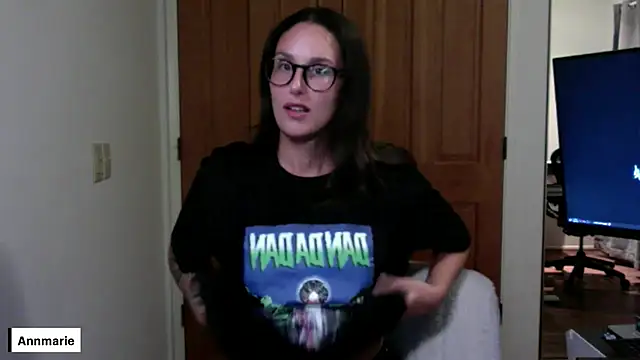 Snapshot of annmarieferrara chatting on October 2025 02:28:02 AM annmarieferrara online show from October 2025 02:28:02 AM