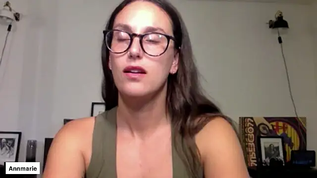 Snapshot of annmarieferrara chatting on October 2025 08:40:02 PM annmarieferrara online show from October 2025 08:40:02 PM
