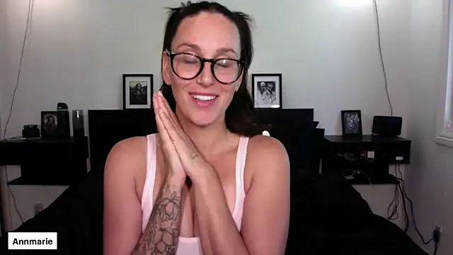 Snapshot of annmarieferrara chatting on November 2025 07:14:01 PM annmarieferrara online show from November 2025 07:14:01 PM