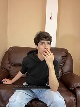 Snapshot of Xam_Collen chatting on December 2025 05:06:02 PM Xam Collen online show from December 2025 05:06:02 PM