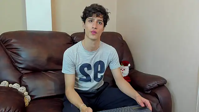 Snapshot of Xam_Collen chatting on December 2025 03:51:02 PM Xam Collen online show from December 2025 03:51:02 PM