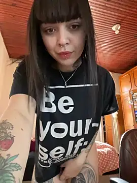 Snapshot of ravenadark chatting on September 2025 06:09:01 PM ravenadark online show from September 2025 06:09:01 PM