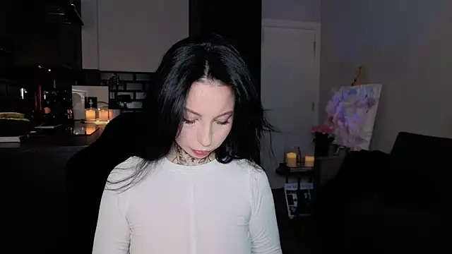 jeans-and-peach online show from November 2025 02:20:01 AM