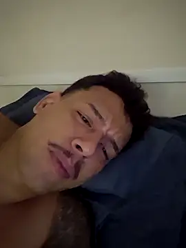 maicon9339 online show from October 2025 05:22:01 AM