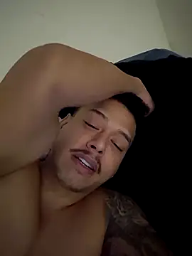 maicon9339 online show from October 2025 11:06:02 PM