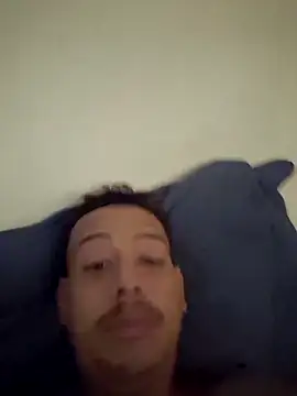 maicon9339 online show from November 2025 02:39:01 PM