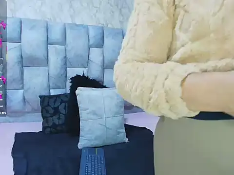 Snapshot of sofiagutierrez__ chatting on October 2025 02:07:01 AM sofiagutierrez online show from October 2025 02:07:01 AM