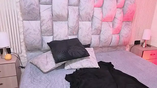 Snapshot of sofiagutierrez__ chatting on November 2025 03:06:02 AM sofiagutierrez online show from November 2025 03:06:02 AM