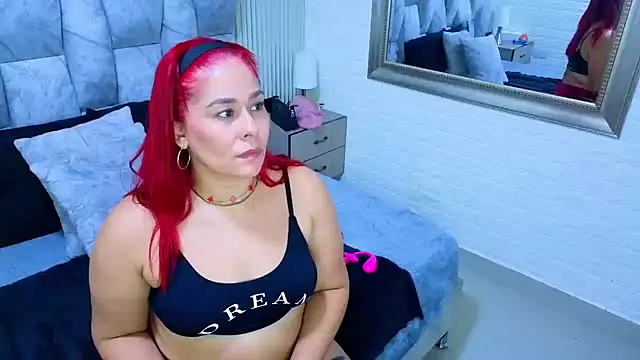 Snapshot of sofiagutierrez__ chatting on November 2025 11:49:02 PM sofiagutierrez online show from November 2025 11:49:02 PM