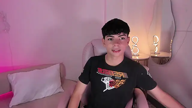 Peter chase online show from September 2025 07:28:02 PM