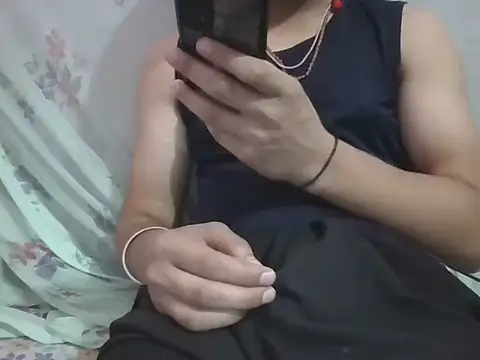 Snapshot of hornyboy4321q chatting on November 2025 05:07:01 AM hornyboy4321q online show from November 2025 05:07:01 AM