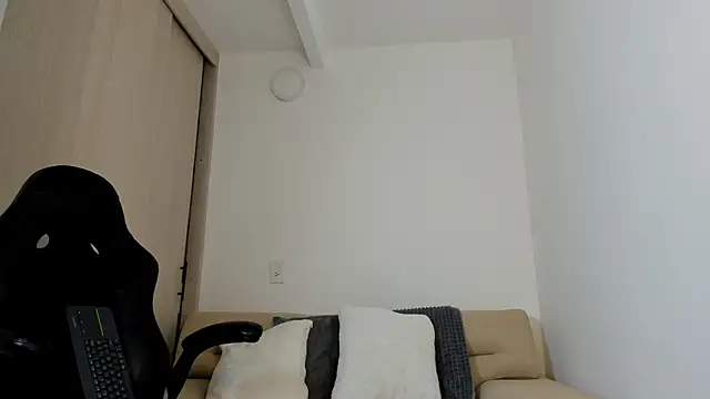 Biscuit oliva online show from October 2025 01:34:01 PM