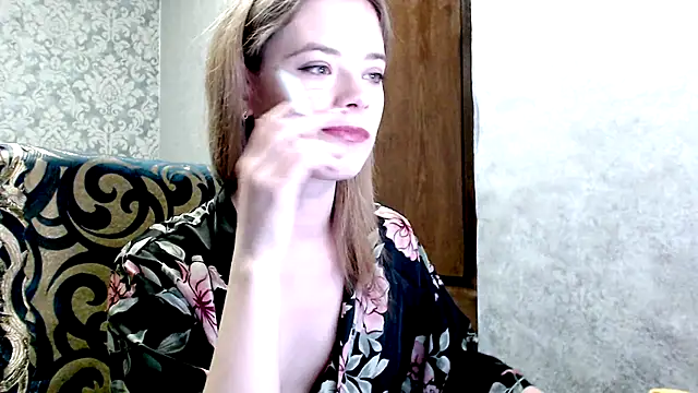 Kate  Loves online show from October 2025 05:34:01 PM