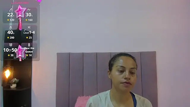 HoollyHendrix online show from October 2025 08:11:02 PM