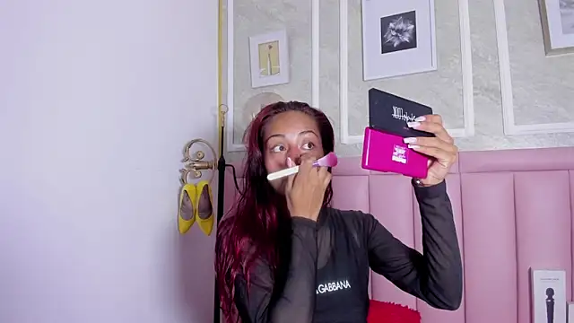 HoollyHendrix online show from January 2026 12:51:02 PM