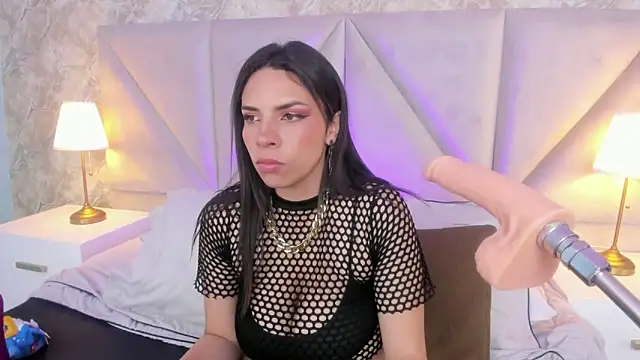 Snapshot of VioletStonee1 chatting on November 2025 08:32:01 PM VioletStonee1 online show from November 2025 08:32:01 PM