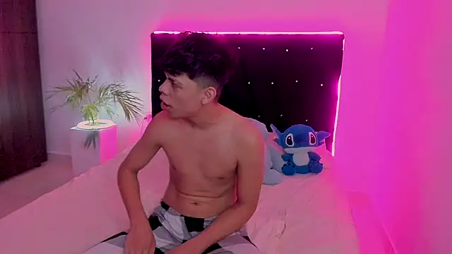 Zacktorres  online show from October 2025 10:19:02 PM