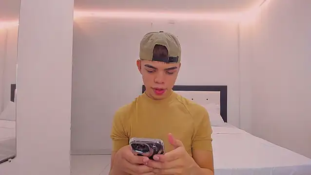 Zacktorres  online show from February 2026 10:57:02 PM