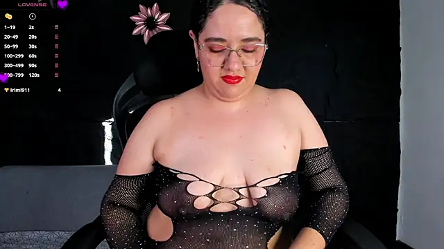 AriadnaRuiz online show from October 2025 09:28:02 PM