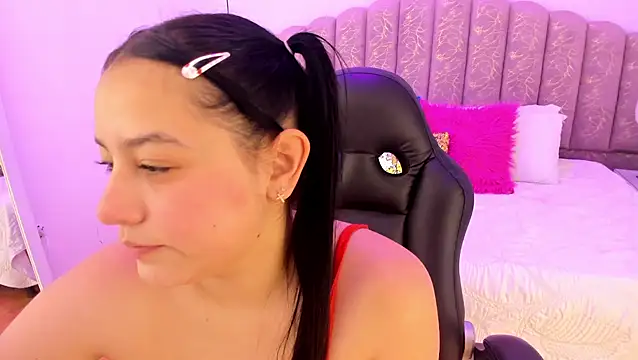 Amy Ferreira online show from January 2026 04:05:01 AM