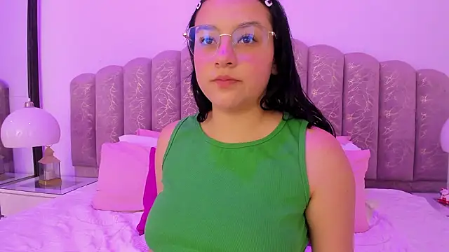 Amy Ferreira online show from January 2026 07:45:01 PM