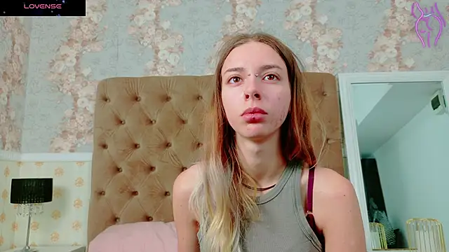 CoraVex online show from October 2025 04:10:02 AM