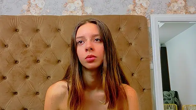 CoraVex online show from June 2026 04:00:02 AM