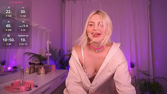 Amelia Wells online show from October 2025 05:28:01 AM