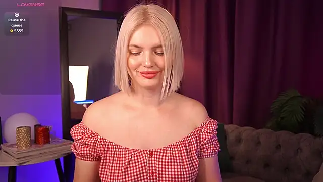 Amelia Wells online show from November 2025 04:11:02 AM