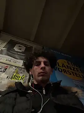 Snapshot of Albino1122 chatting on February 2026 01:28:02 AM Albino1122 online show from February 2026 01:28:02 AM