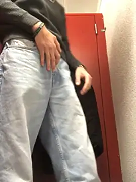 Snapshot of Albino1122 chatting on March 2026 02:39:02 PM Albino1122 online show from March 2026 02:39:02 PM